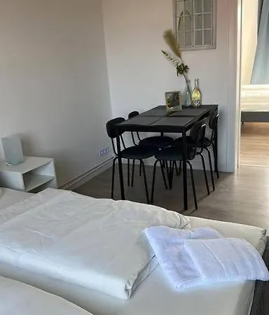 Premium & Zentrales Mit 2 Schlafzimmern Διαμέρισμα
