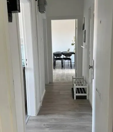 Premium & Zentrales Mit 2 Schlafzimmern Neustadt in Holstein